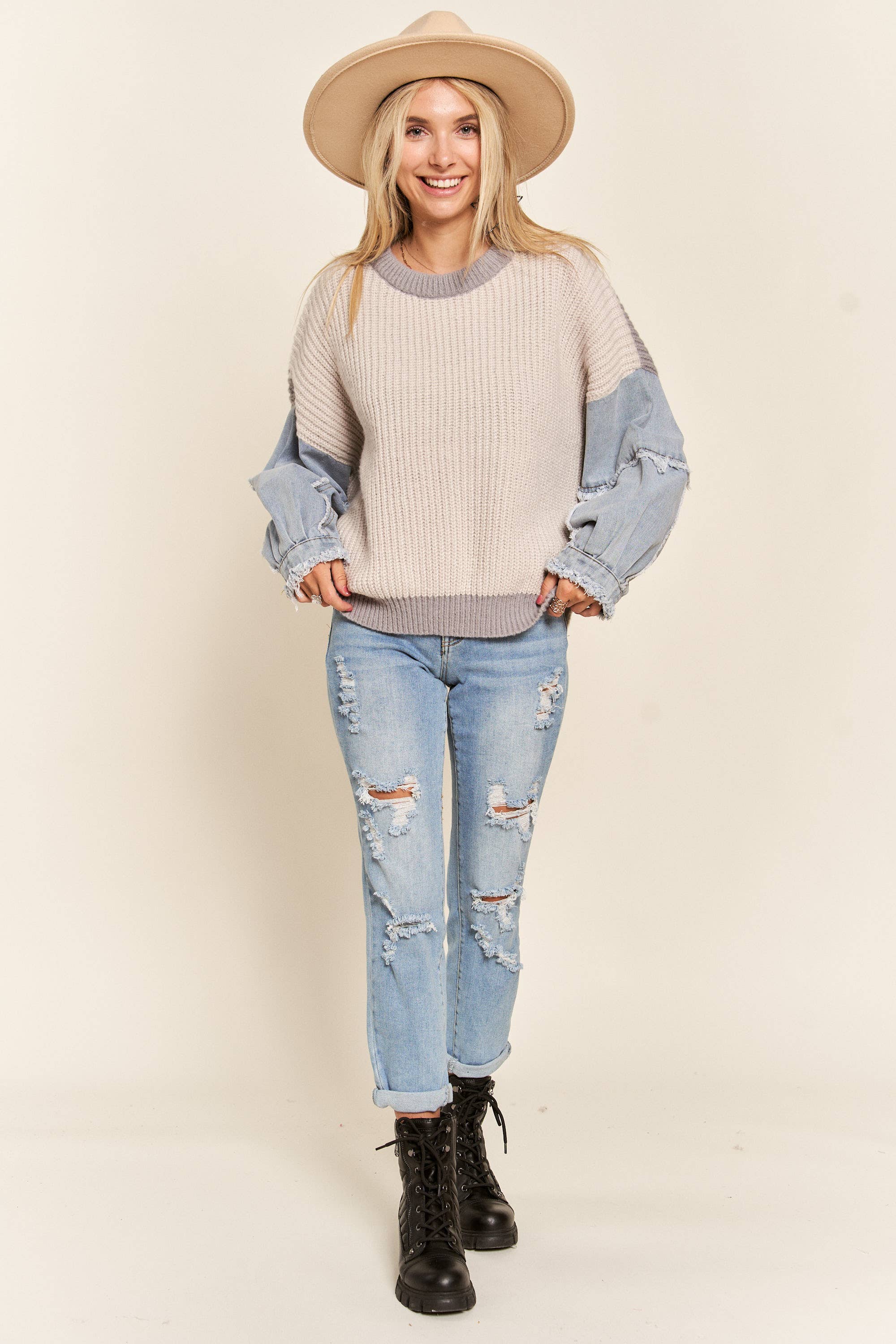 FRAYED DENIM SLEEVE SWEATER TOP