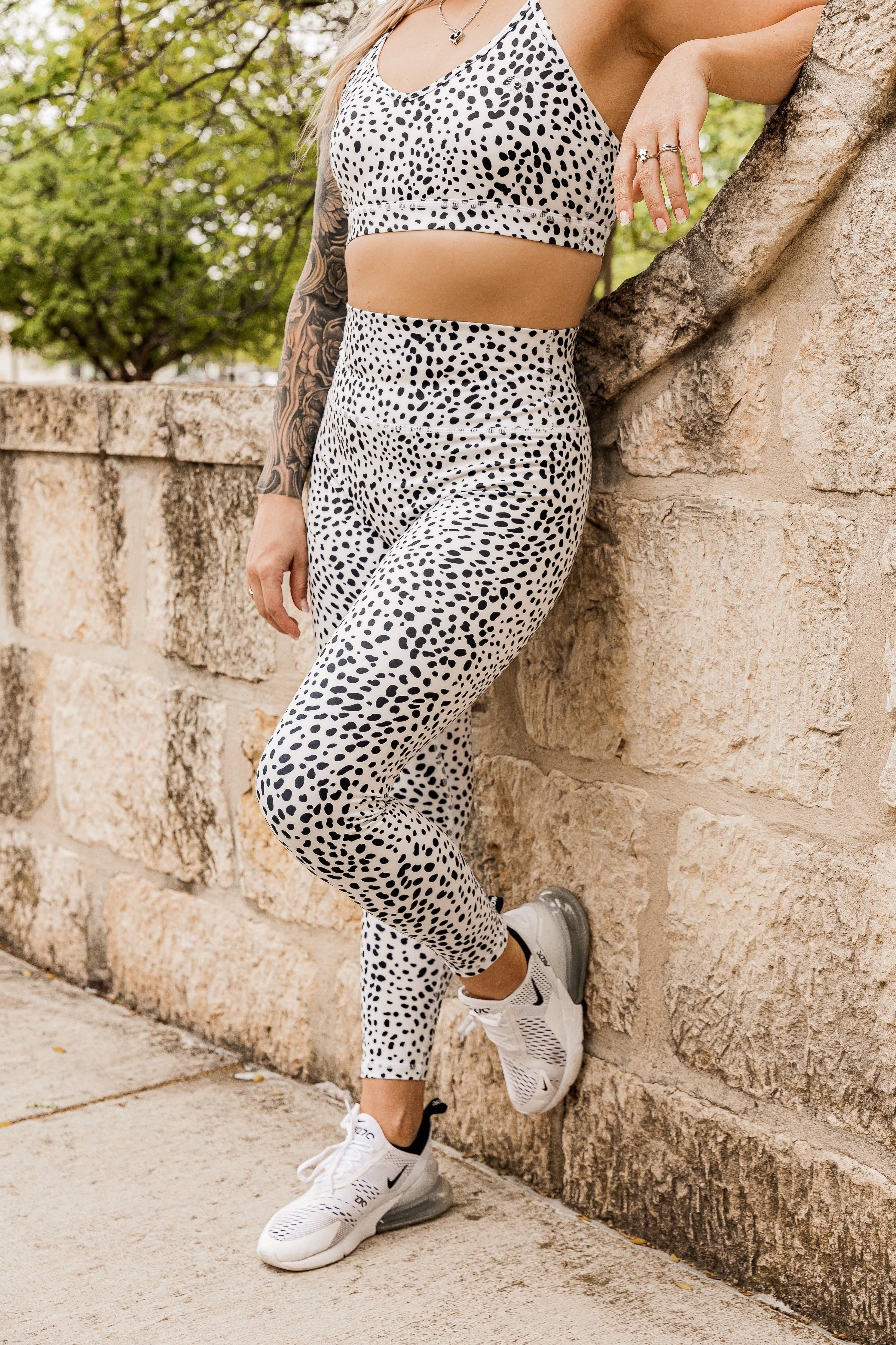High Rise Seamless White Leopard Print Leggings - Women